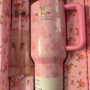 Stanley Pink Floral Tumbler 40 oz gift set